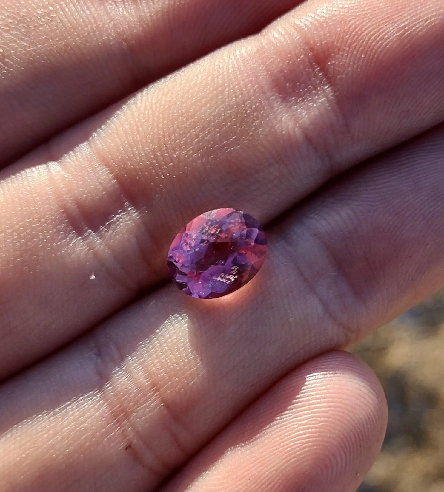 3.16 ct AMAZING HOT PINK RUBELLITE WITH RED FLASHES