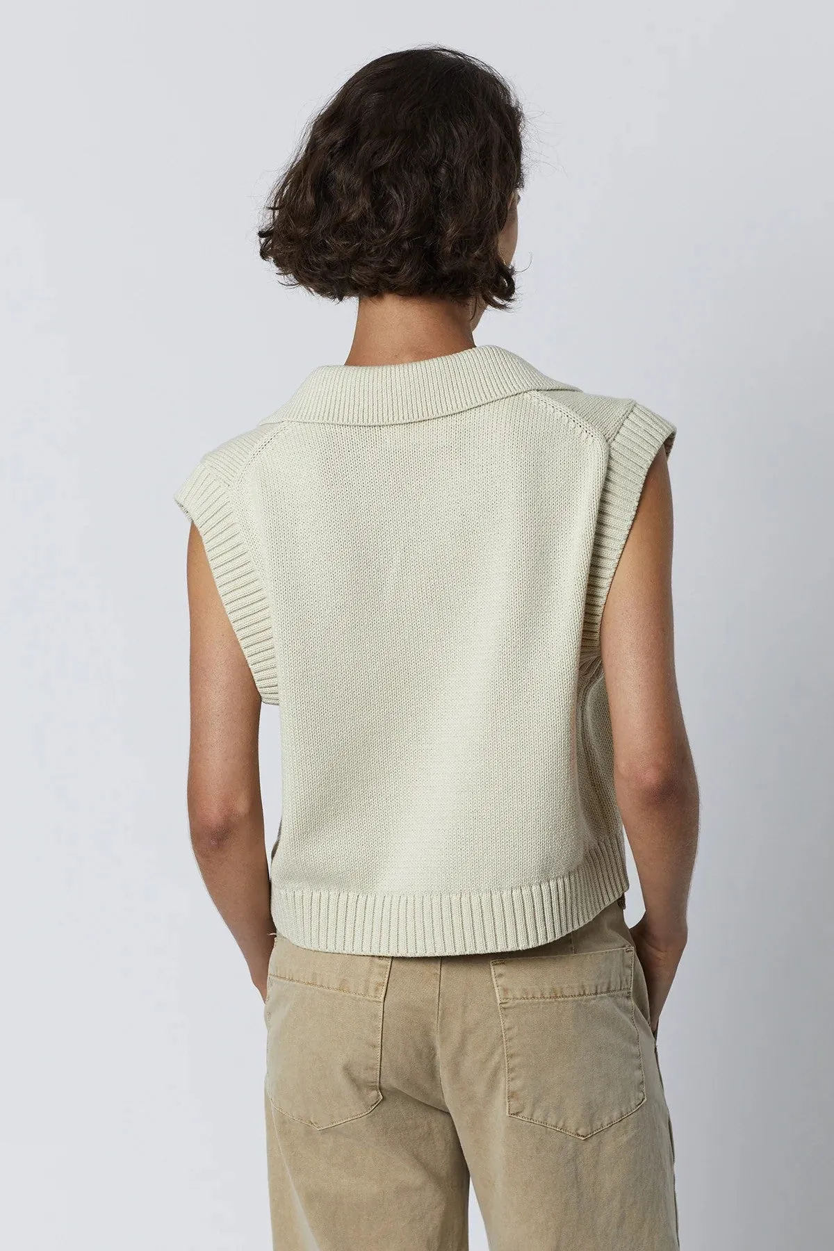 AVALON CHUNKY PIMA COTTON SWEATER VEST IN FLAX