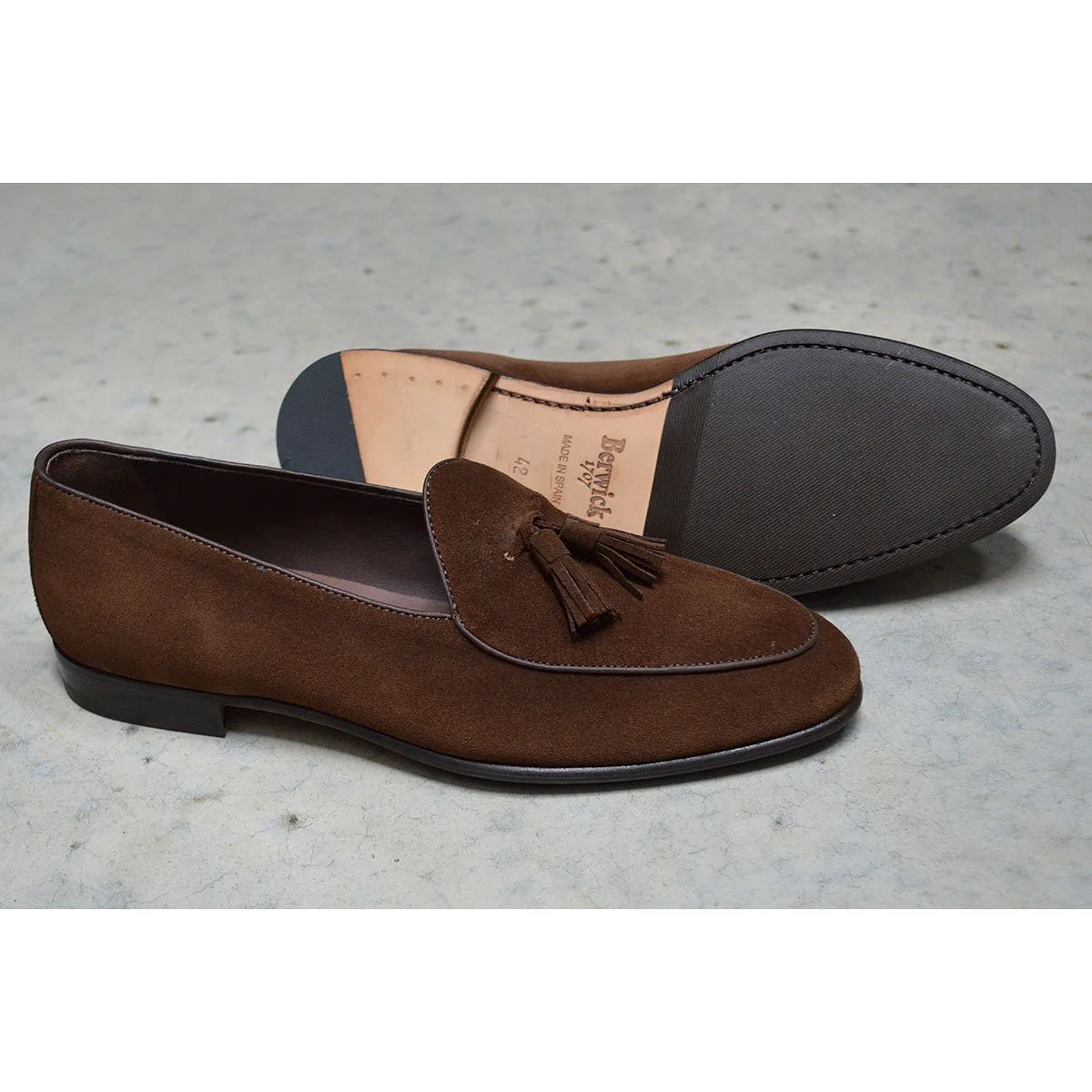 Berwick 1707 Tassel Belgian Loafer (4951)-Dark Brown Suede