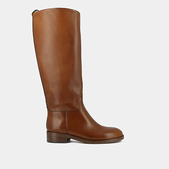 High boots in cognac leather