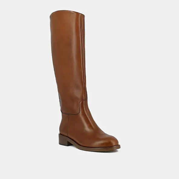 High boots in cognac leather