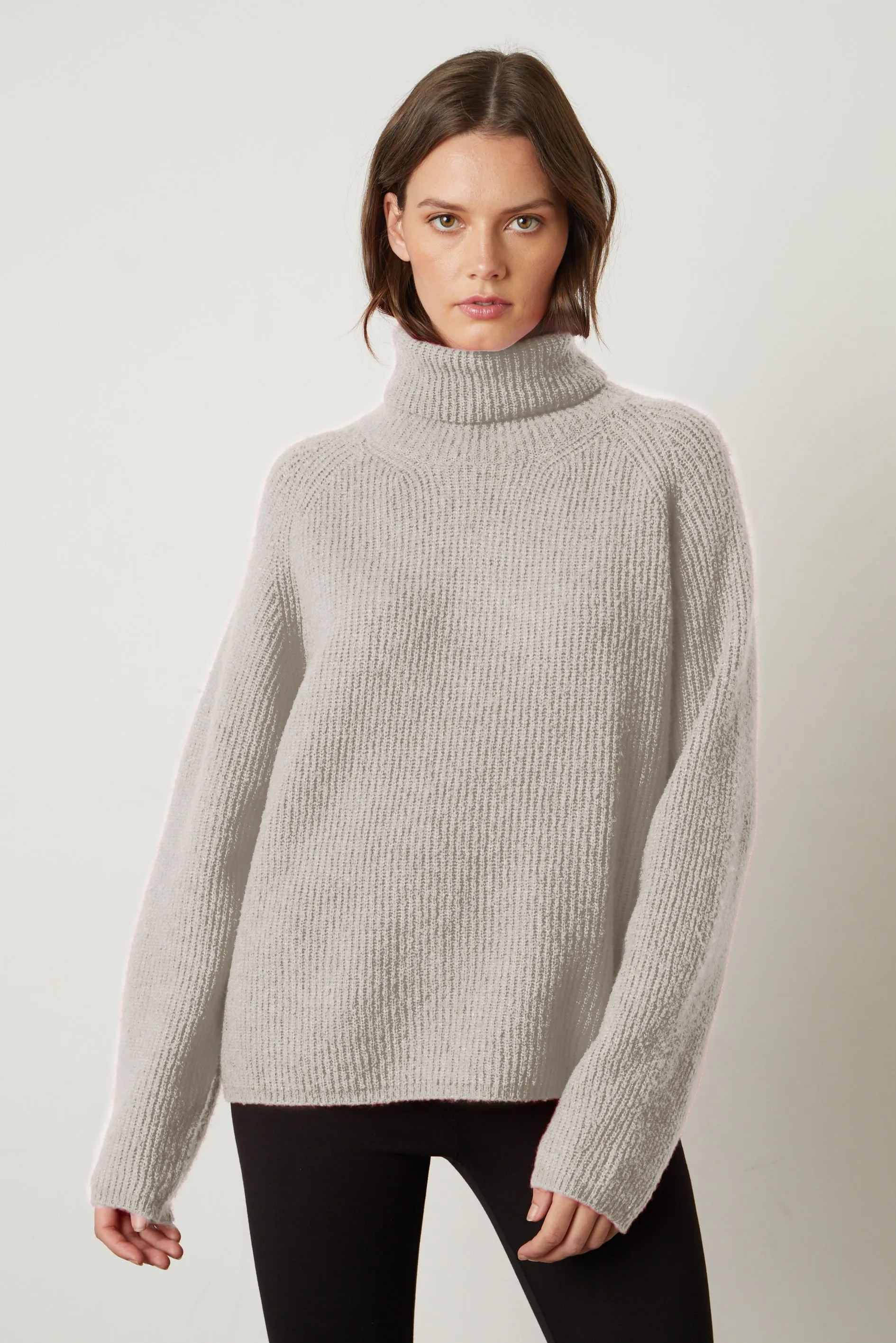 JUDITH TURTLENECK SWEATER IN SNOW