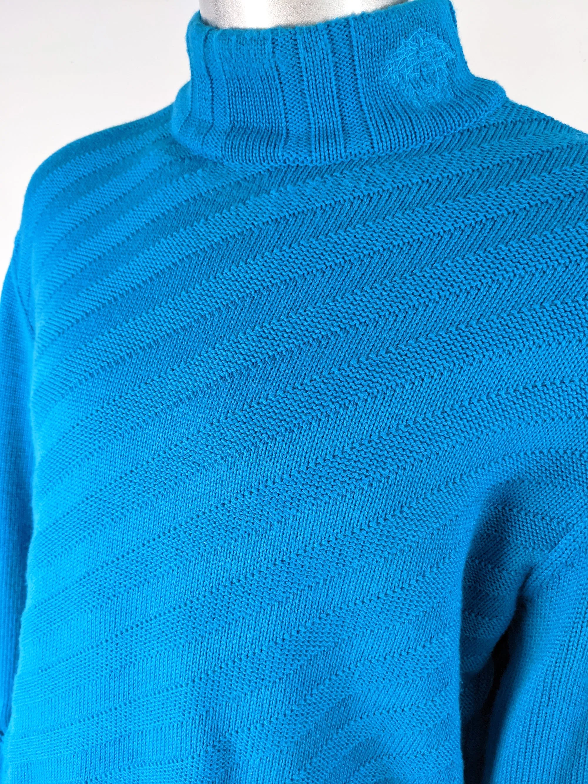 Mens Vintage Alternating Ribbed Sweater, 1990s