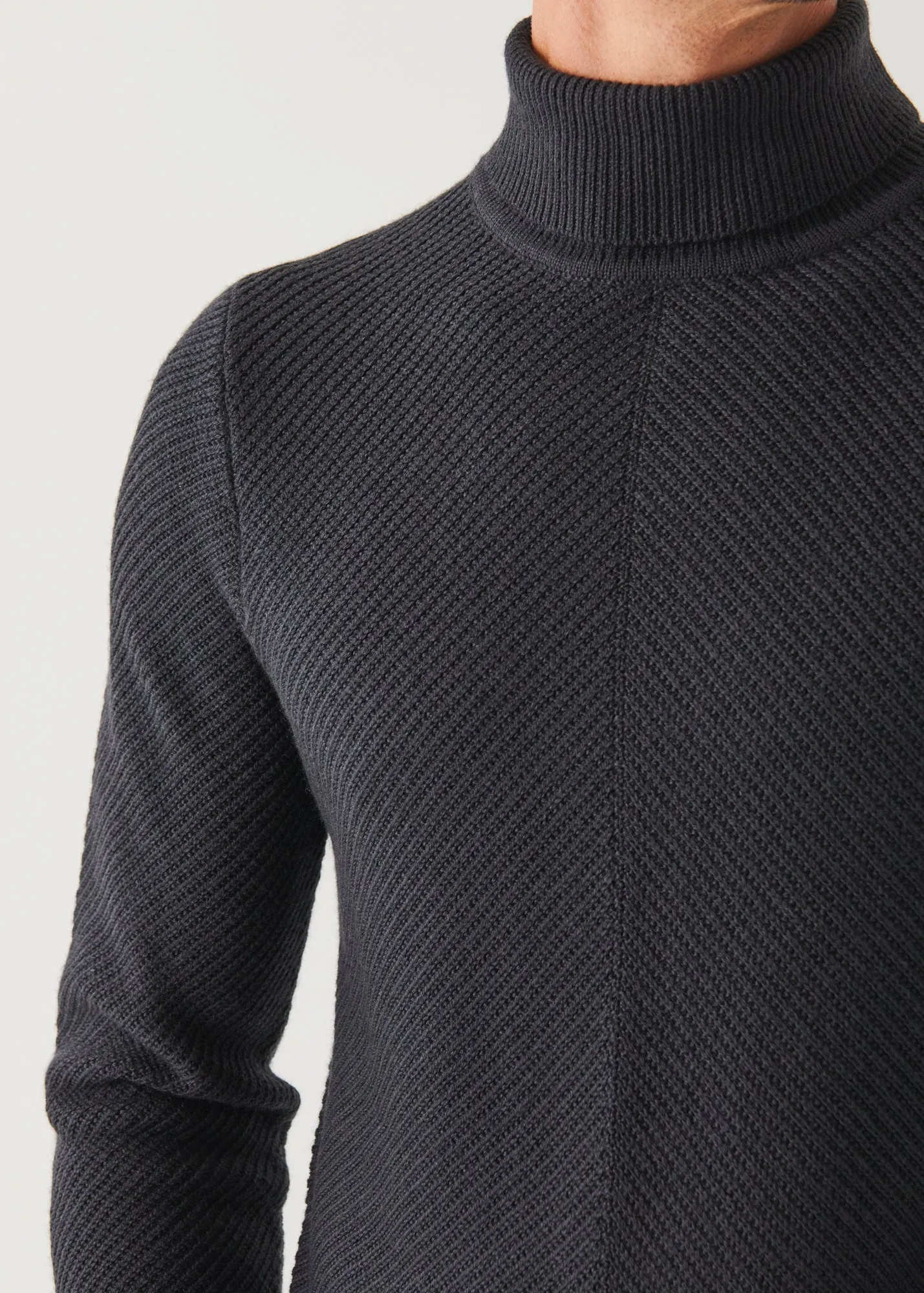 MERINO TEXTURED KNIT TURTLENECK