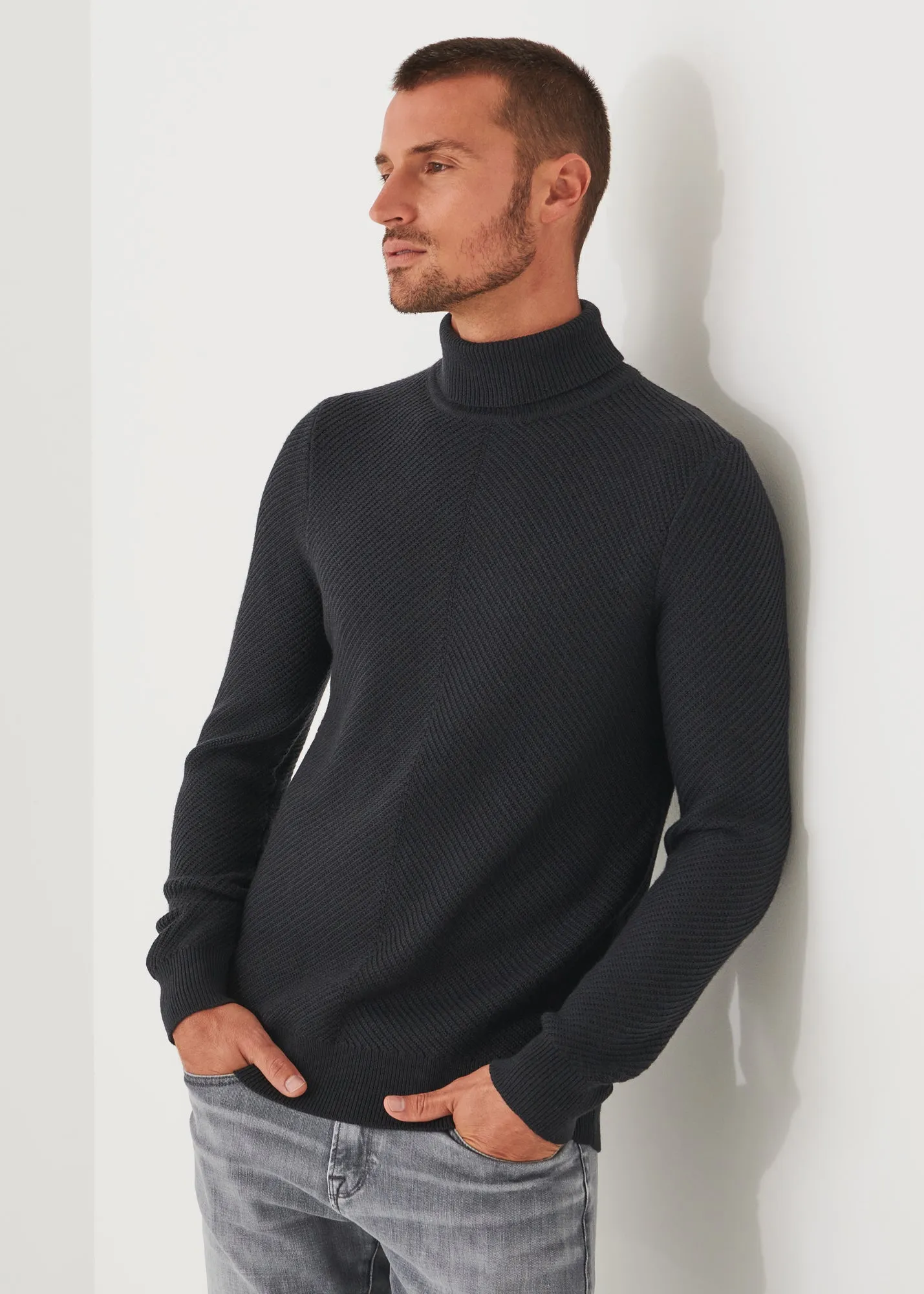 MERINO TEXTURED KNIT TURTLENECK