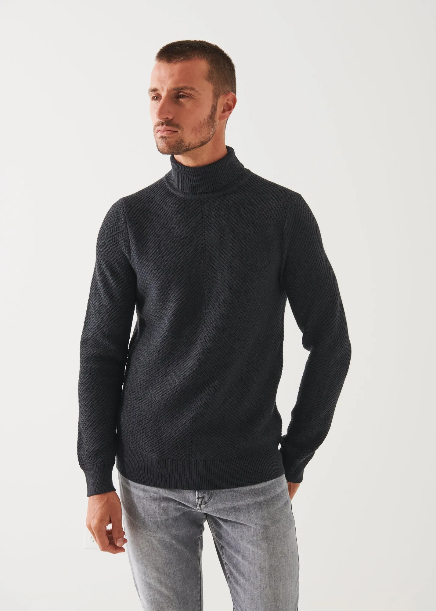 MERINO TEXTURED KNIT TURTLENECK