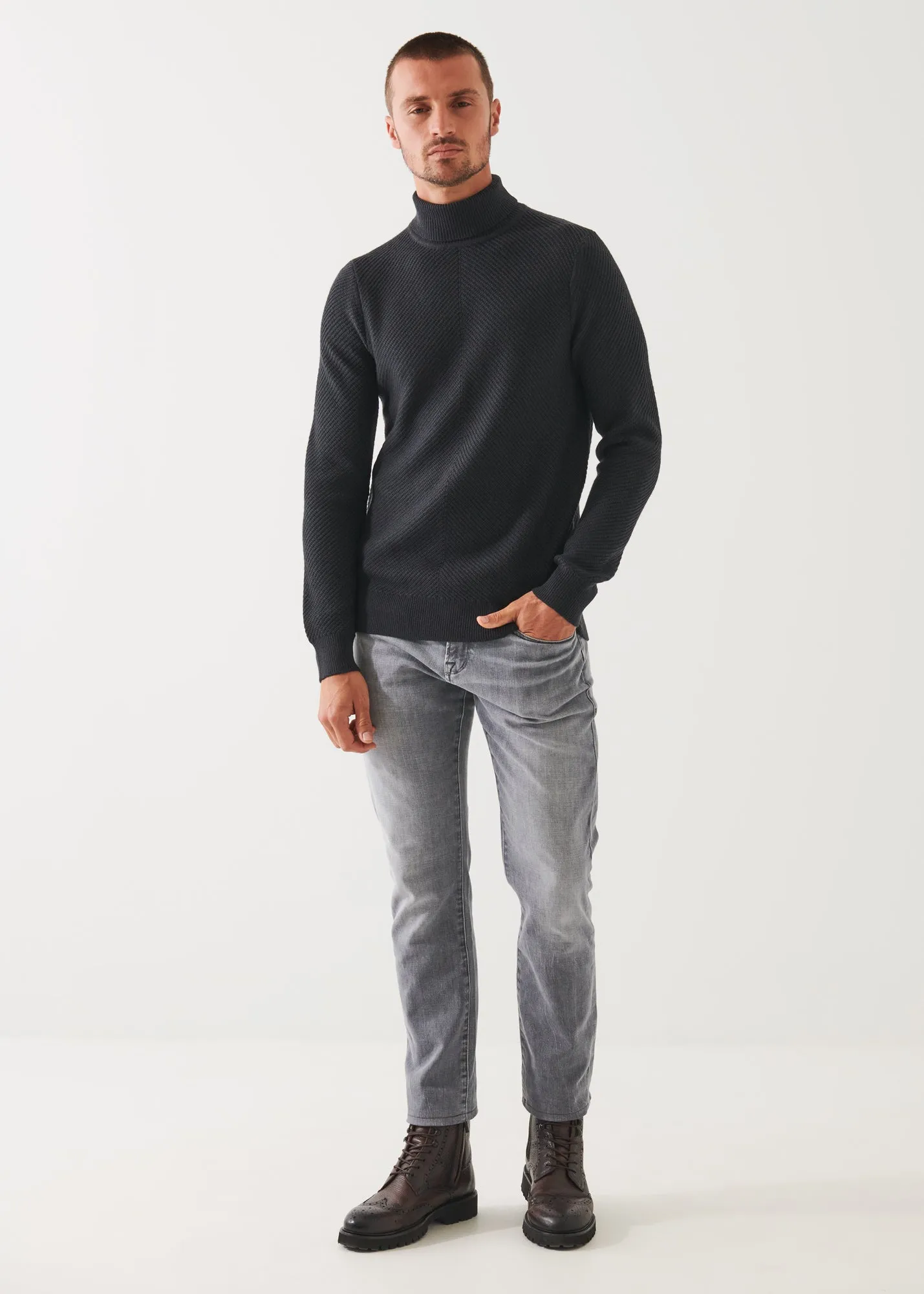 MERINO TEXTURED KNIT TURTLENECK