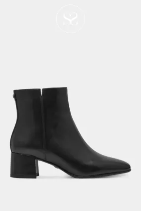 TAMARIS 1-25345-43 BLACK LEATHER ANKLE BOOTS